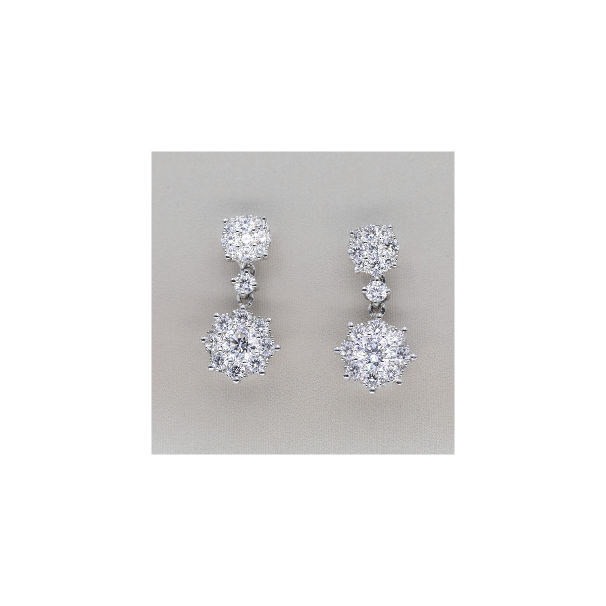 Pendientes Echeverria doble orla de diamantes.